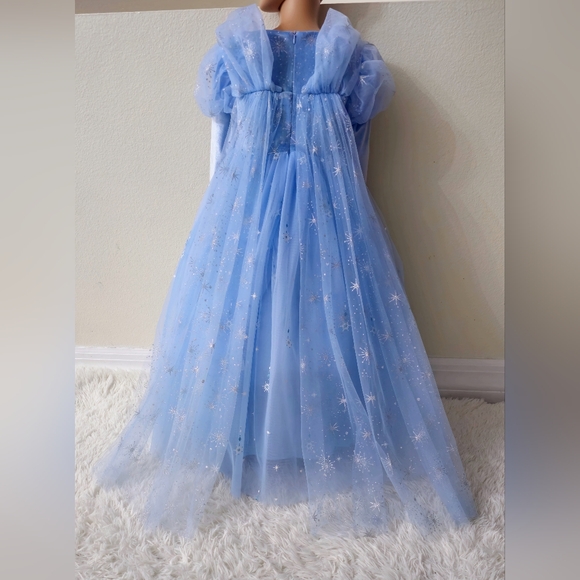 "Enchanting Blue Snowflake Princess Dress for Girls With Accessories" - Picture 9 of 11